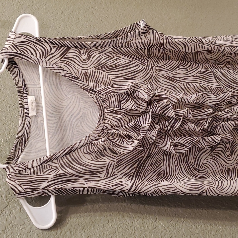 Chicos sheer sleeveless blouse